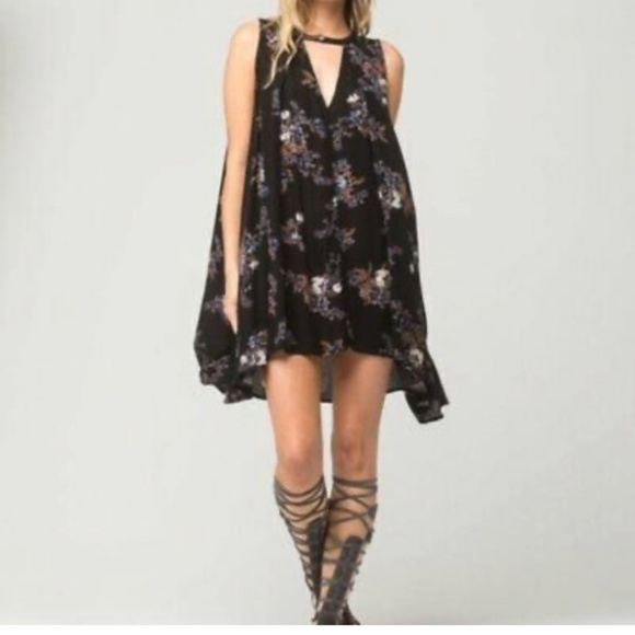 Free People Dresses & Skirts - Free People Floral Sleeveless Swing Mini Dress